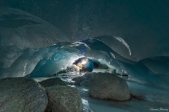 Laurent_grotte-glaciaire-Zinal-2